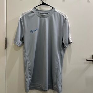 Nike Men Tshirt L (fits as M)